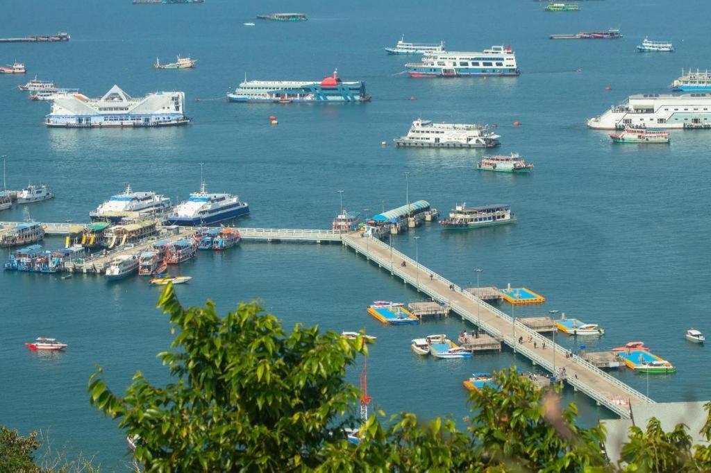 Seven Zea Chic Hotel Pattaya Exteriör bild
