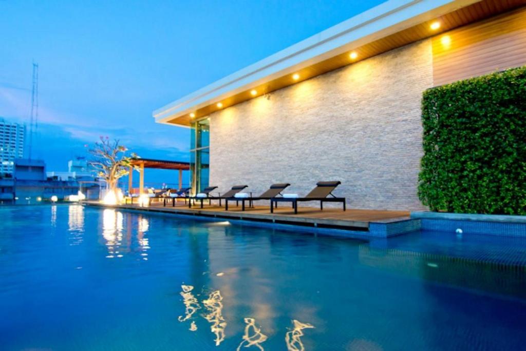 Seven Zea Chic Hotel Pattaya Exteriör bild